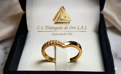 Anillo En Oro Amarillo 18K Con Circon