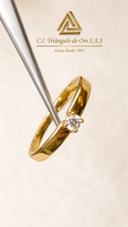 Anillo En Oro Amarillo 18K Con Circon