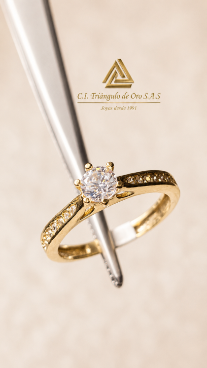 Anillo En Oro Amarillo 18K Con Circon