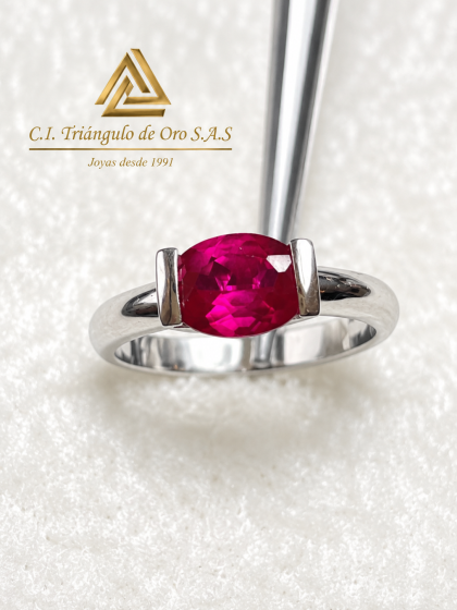 Anillo En Oro Blanco 18K Con Rubi
