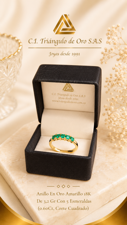Anillo En Oro Amarillo 18K Con Esmeraldas