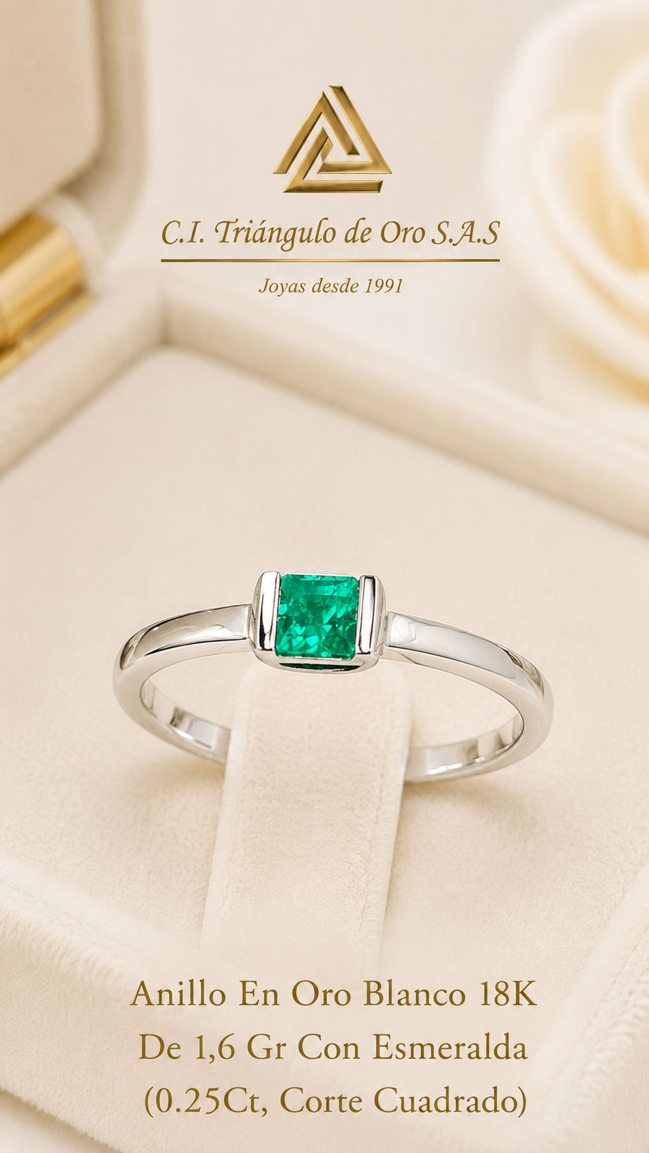 Anillo En Oro Blanco 18K Con Esmeralda