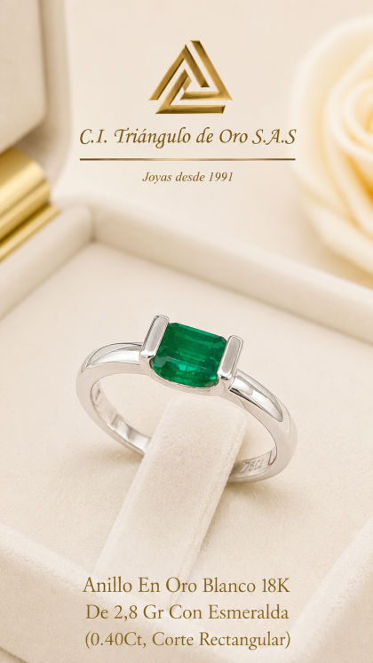 Anillo En Oro Blanco 18K Con Esmeralda