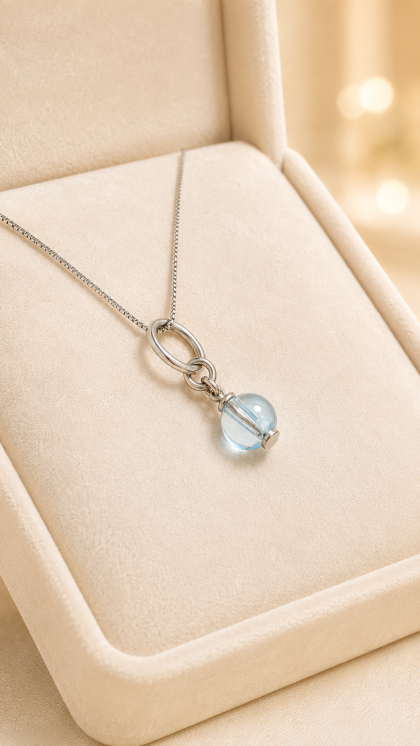 Dije en oro blanco 18K