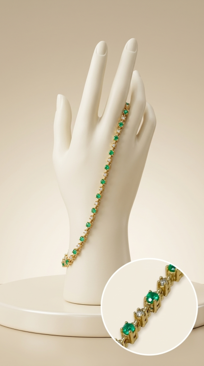 Pulsera En Oro Amarillo 18K Tejido Clip Con Esmeraldas y Diamantes