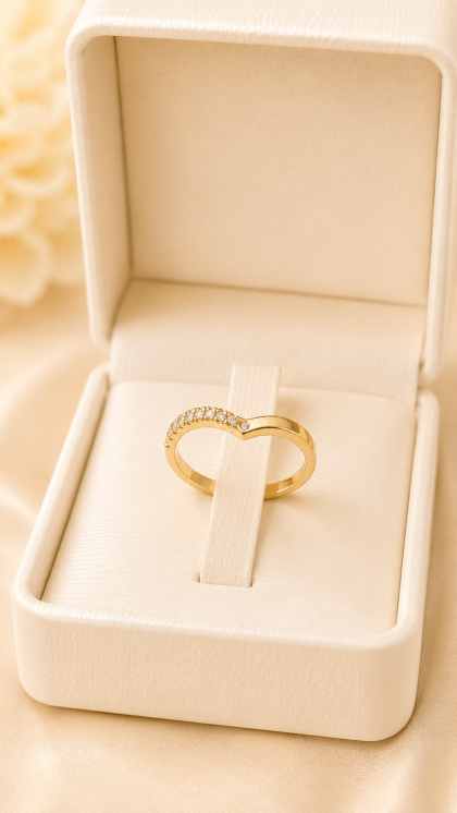 Anillo en oro amarillo 18K con Circon