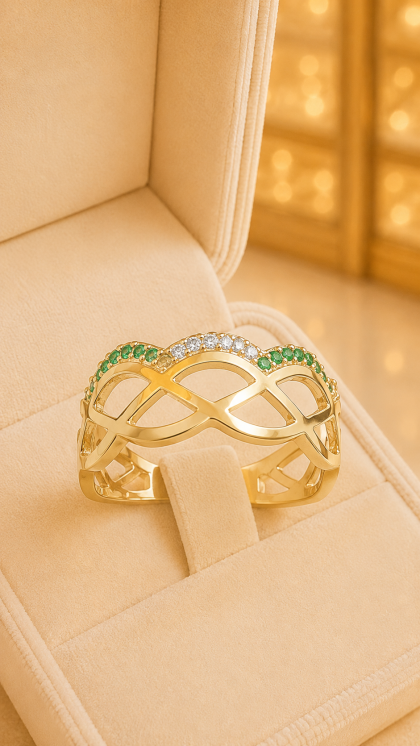 Anillo en oro amarillo 18K con Circon