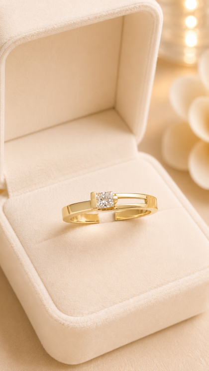 Anillo en oro amarillo 18K con Diamante