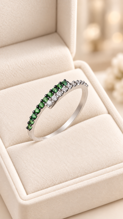 Anillo en oro blanco 18K con Circon