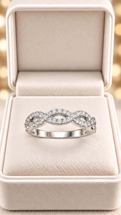 Anillo en oro blanco 18K con Diamantes
