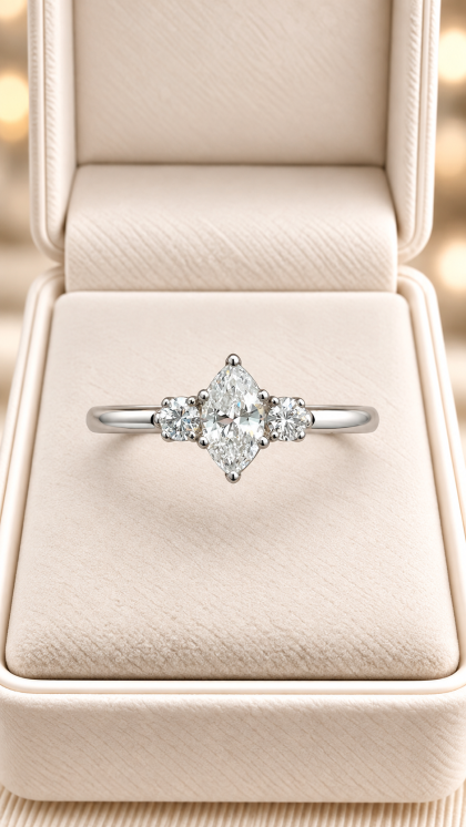 Anillo en oro blanco 18K con Diamantes