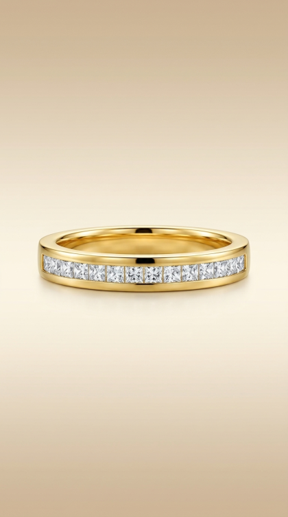 Argolla en oro amarillo 18K con Diamante