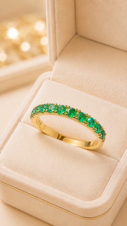 Argolla en oro amarillo 18K con Esmeralda
