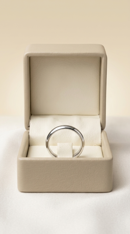 Argolla en oro blanco 18K