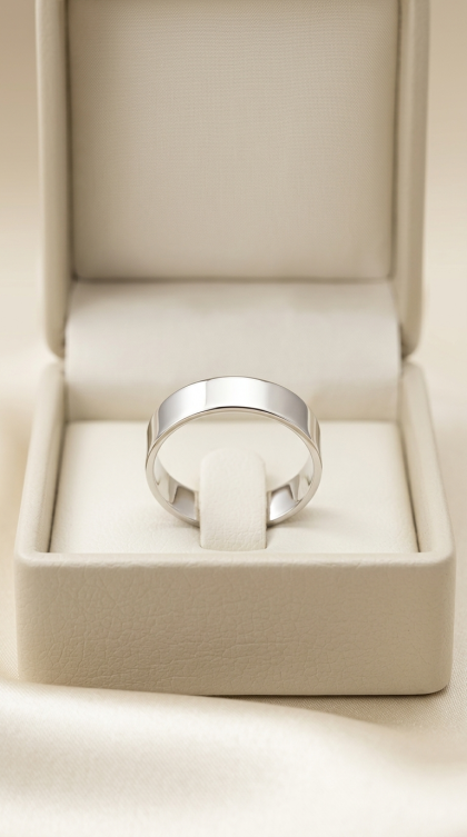 Argolla en oro blanco 18K