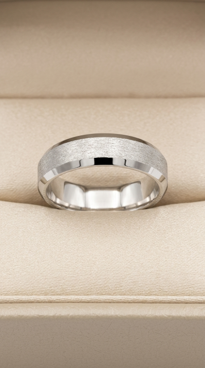 Argolla en oro blanco 18K
