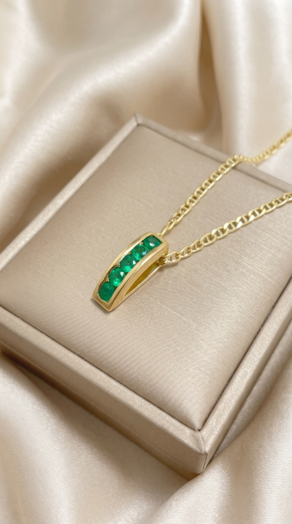 Dije en oro amarillo 18K Barra con Esmeraldas