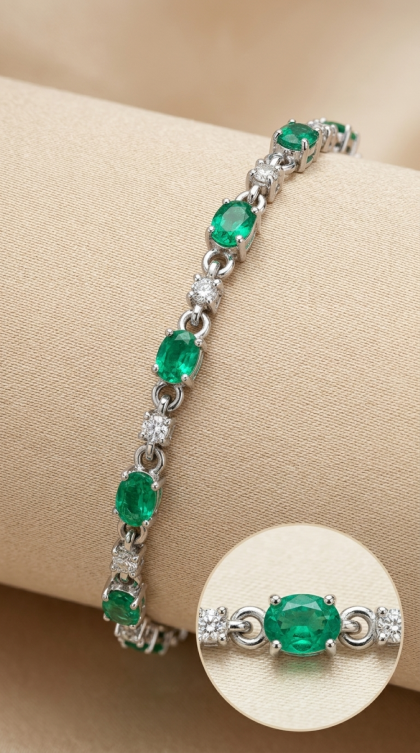 Pulsera En Oro Blanco 18K Con Esmeraldas y Diamantes